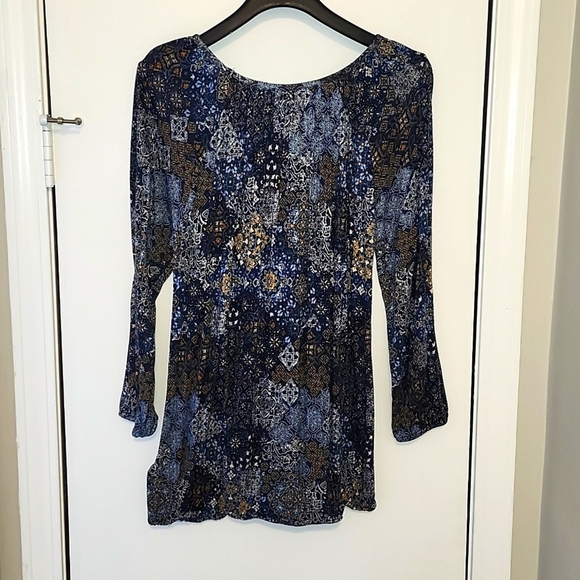 Michael Kors Boho Peasant Top with 3/4 Length Sleeves - Picture 4 of 5